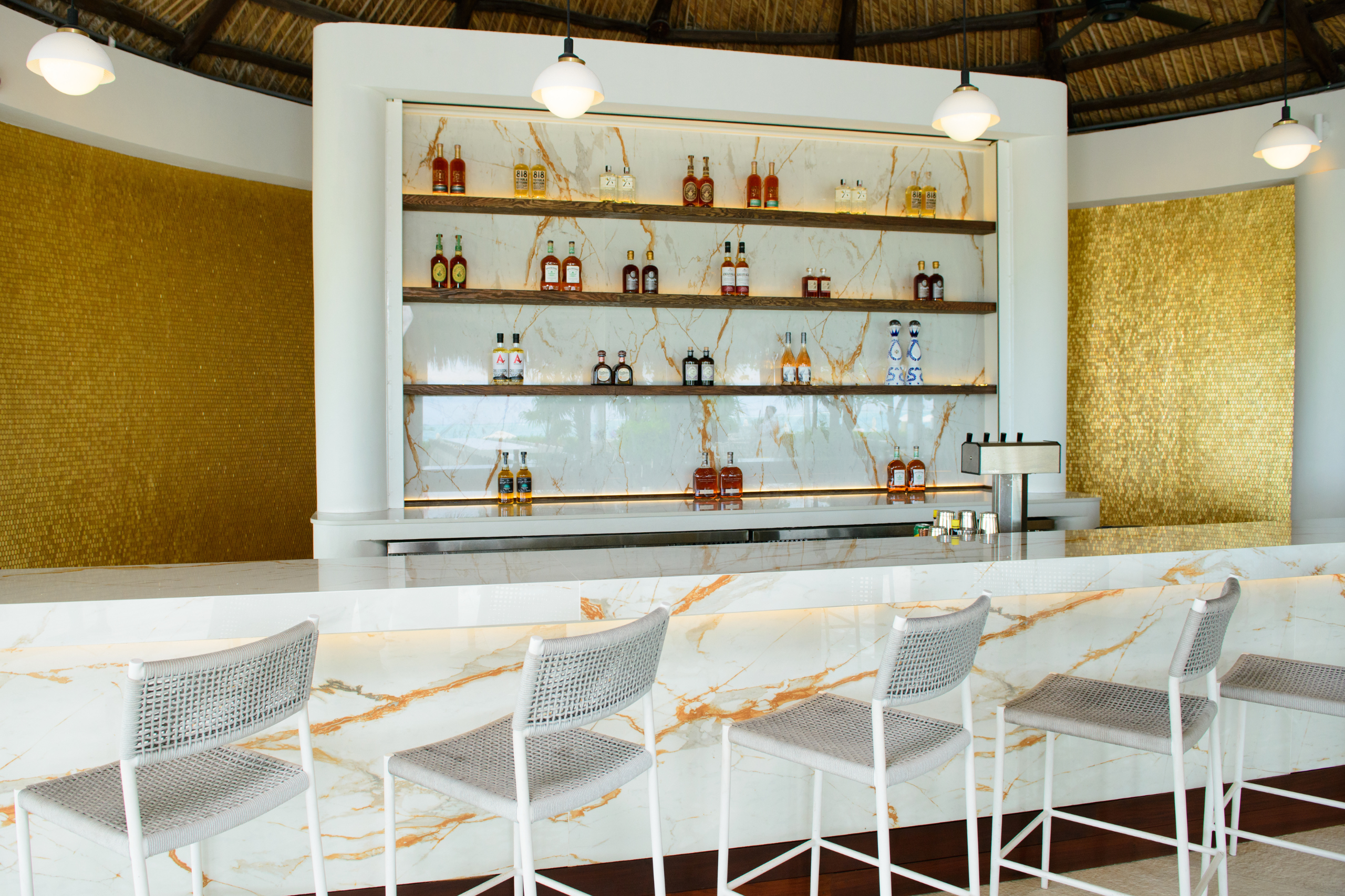 bar